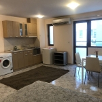 Дава се под наем Едностаен апартамент в Варна, Център - 50 кв.м за 357 € - Снимка #1