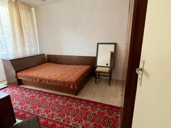 Дава се под наем Четиристаен апартамент в Велико Търново, Акация - 100 кв.м за 168.3 € - Снимка #1