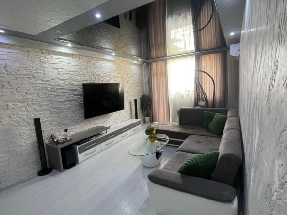 Тристаен апартамент в Стара Загора, Самара 3 - 111 кв.м за 1424 €/кв.м - Снимка #1