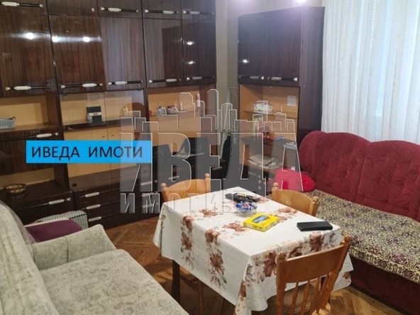 Тристаен апартамент в Варна, Младост 2 - 72 кв.м за 1737 €/кв.м - Снимка #1