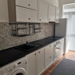 Дава се под наем Двустаен апартамент в Асеновград - 70 кв.м за 280.5 € - Снимка #1