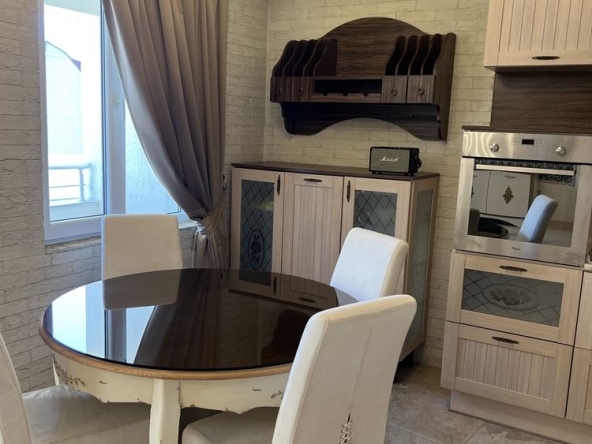 Дава се под наем Двустаен апартамент в Варна, Зимно кино Тракия - 101 кв.м за 700 € - Снимка #1