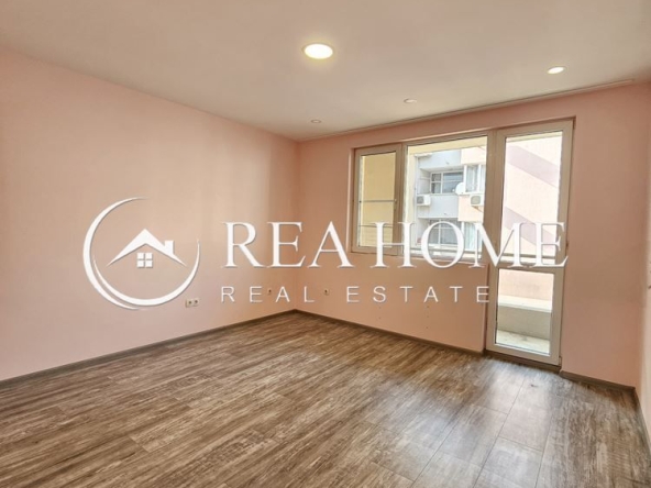 Двустаен апартамент в София, Център - 82 кв.м за 2926 €/кв.м - Снимка #1