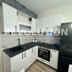 Тристаен апартамент в Пловдив, Гагарин - 65 кв.м за 1977 €/кв.м - Снимка #1