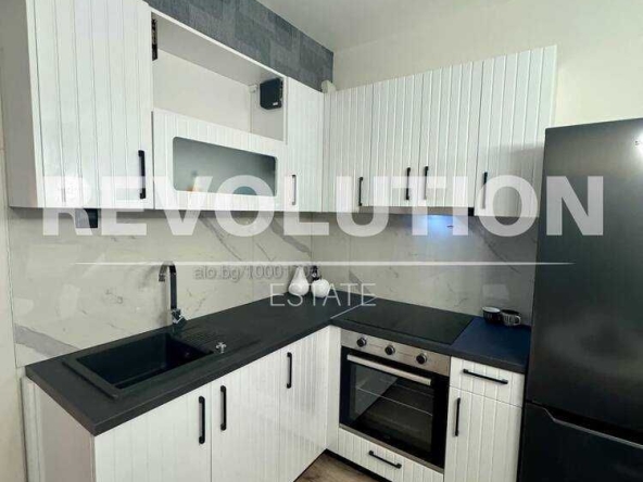 Тристаен апартамент в Пловдив, Гагарин - 65 кв.м за 1977 €/кв.м - Снимка #1