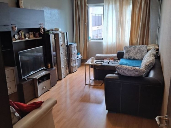 Двустаен апартамент в София, Света Троица - 65 кв.м за 2385 €/кв.м - Снимка #1