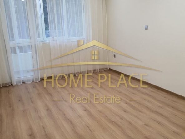 Тристаен апартамент в Варна, Базар Левски - 70 кв.м за 2272 €/кв.м - Снимка #1