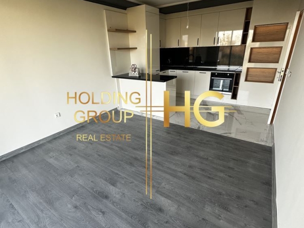 Тристаен апартамент в Варна, Цветен квартал - 72 кв.м за 2167 €/кв.м - Снимка #1