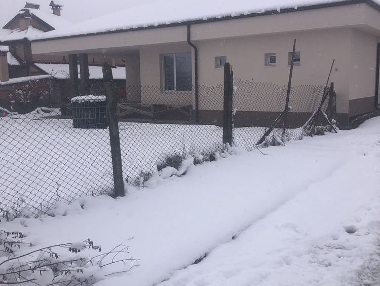 Къща в Хасково, Любен Каравелов - 250 кв.м за 1000 €/кв.м - Снимка #1