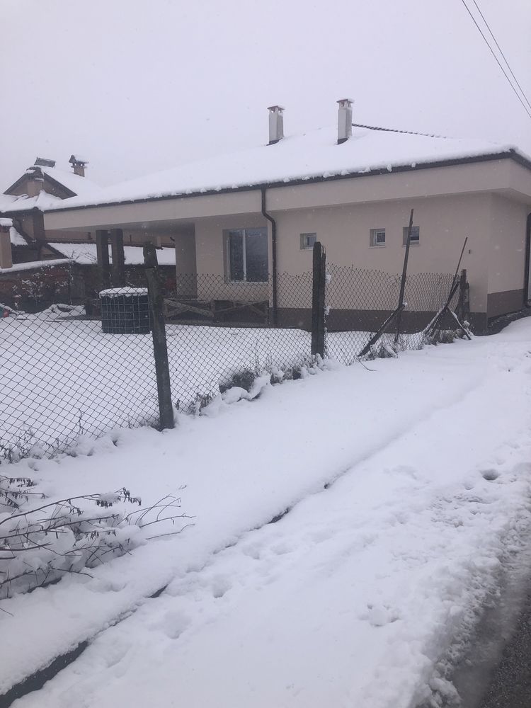 Къща в Хасково, Любен Каравелов - 250 кв.м за 1000 €/кв.м - Снимка #1