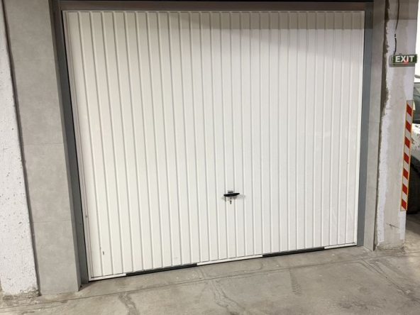 Дава се под наем Гараж / Паркомясто в София, Студентски град - 19 кв.м за 127.5 € - Снимка #1