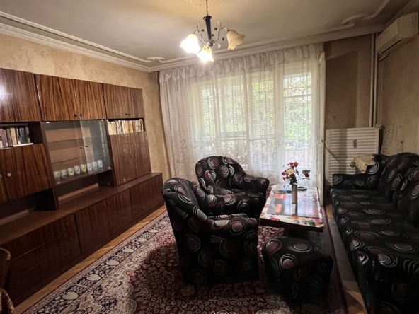 Тристаен апартамент в Шумен, Херсон - 87 кв.м за 1407 €/кв.м - Снимка #1