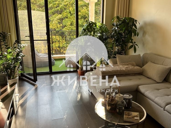 Двустаен апартамент в к.к. Златни пясъци - 84 кв.м за 2024 €/кв.м - Снимка #1