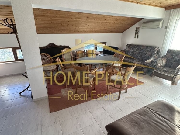 Дава се под наем Етаж от къща в Варна, м-т Траката - 120 кв.м за 510 € - Снимка #1