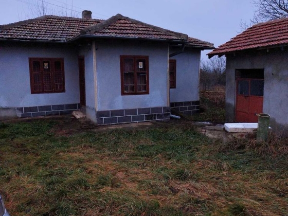 Къща в с. Орлова могила, Област Добрич - 75 кв.м за 204 €/кв.м - Снимка #1