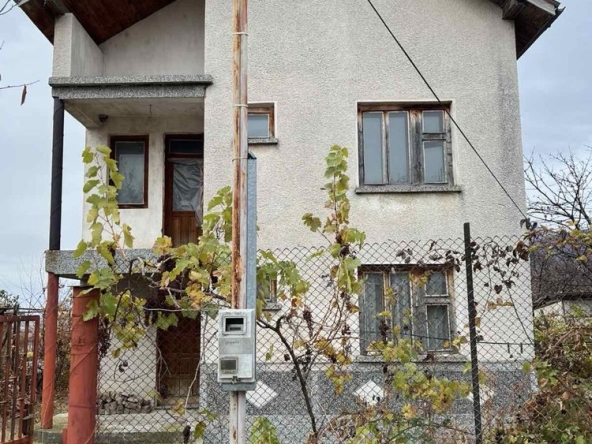 Къща в Пазарджик, Окръжна болница - 180 кв.м за 362 €/кв.м - Снимка #1