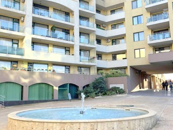 Дава се под наем Едностаен апартамент в к.к. Св.Св. Константин и Елена - 32 кв.м за 300 € - Снимка #1