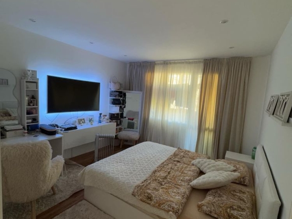 Тристаен апартамент в Силистра, Митница - 100 кв.м за 867 €/кв.м - Снимка #1