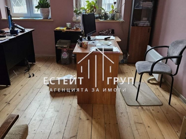 Дава се под наем Офис в Варна, Център - 50 кв.м за 850 € - Снимка #1