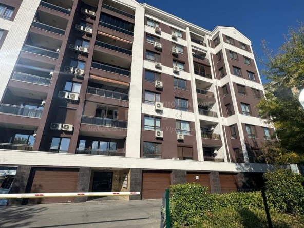 Двустаен апартамент в Пловдив, Тракия - 90 кв.м за 1600 €/кв.м - Снимка #1