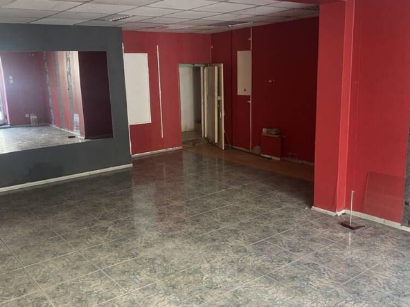 Дава се под наем Магазин в Бургас, Център - 50 кв.м за 714 € - Снимка #1