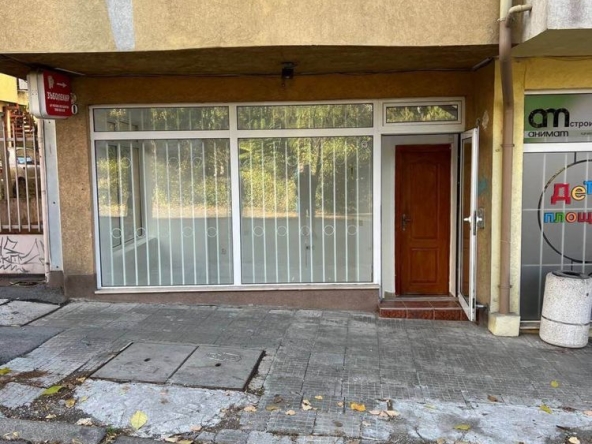 Магазин в София, Редута - 18 кв.м за 4556 €/кв.м - Снимка #1