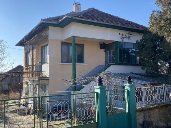 Къща в Видин, Съединение - 500 кв.м за 58 €/кв.м - Снимка #1