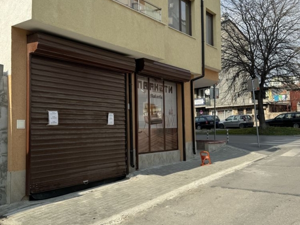 Дава се под наем Гараж / Паркомясто в Варна, Трошево - 18 кв.м за 153 € - Снимка #1