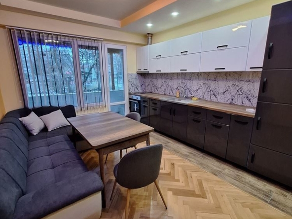 Тристаен апартамент в София, Свобода - 60 кв.м за 2549 €/кв.м - Снимка #1