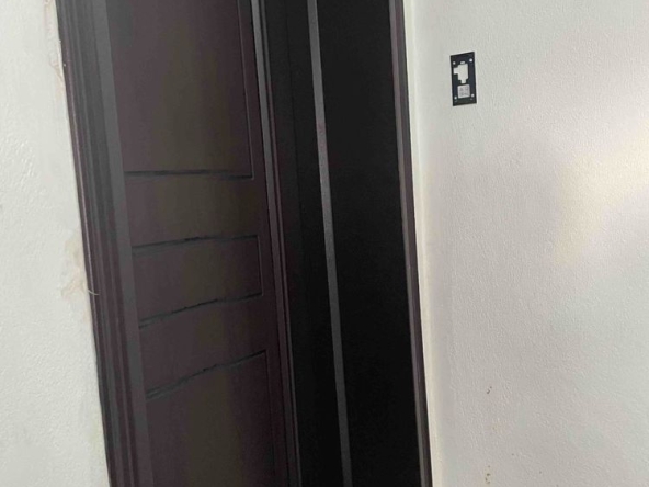 Дава се под наем Четиристаен апартамент в Благоевград, Струмско - 100 кв.м за 306 € - Снимка #1