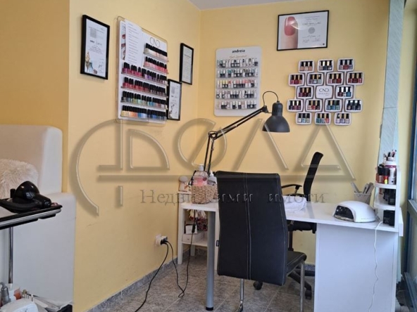 Дава се под наем Офис в София, Гоце Делчев - 42 кв.м за 400 € - Снимка #1