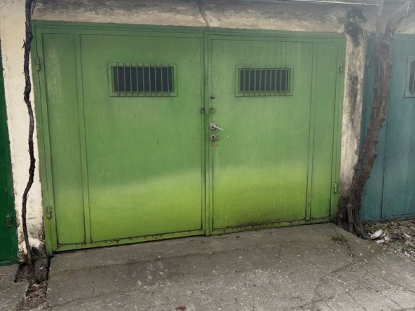 Дава се под наем Гараж / Паркомясто в Пловдив, Център - 20 кв.м за 102 € - Снимка #1