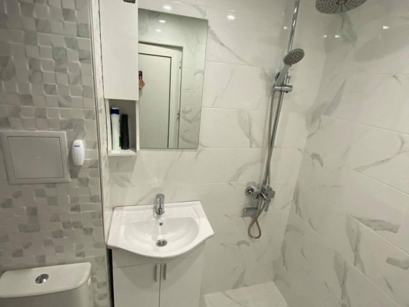 Тристаен апартамент в Сандански - 65 кв.м за 1077 €/кв.м - Снимка #1