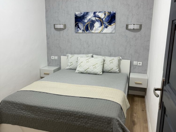 Дава се под наем Тристаен апартамент в София, Център - 86 кв.м за 663 € - Снимка #1