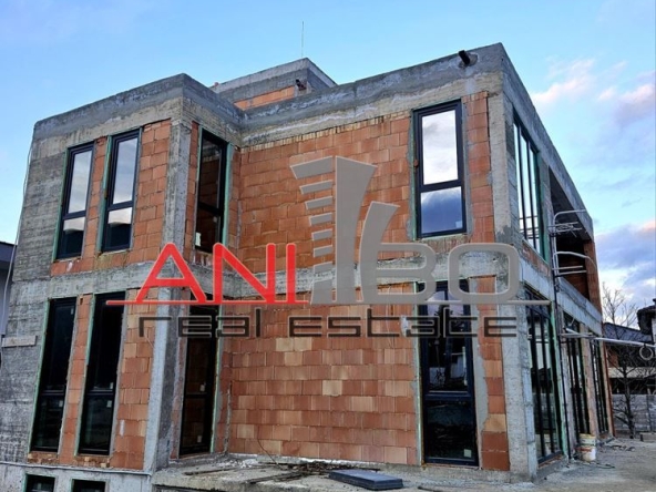 Къща в Варна, м-т Траката - 385 кв.м за 1306 €/кв.м - Снимка #1