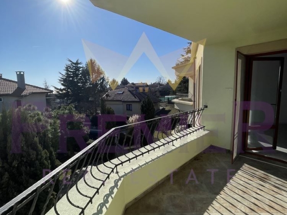 Тристаен апартамент в Варна, м-т Траката - 100 кв.м за 2280 €/кв.м - Снимка #1