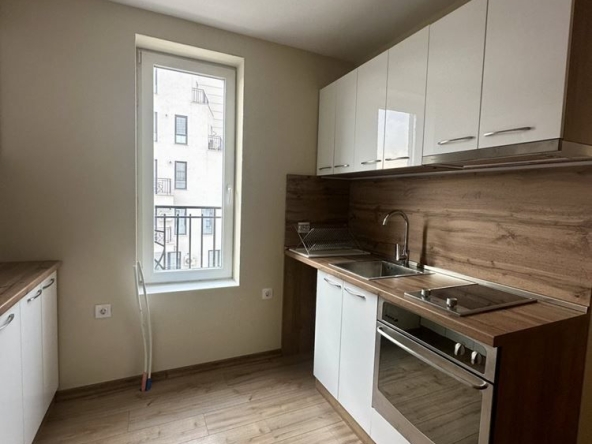 Двустаен апартамент в София, Овча купел - 75 кв.м за 9 €/кв.м - Снимка #1