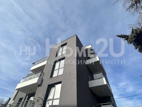 Тристаен апартамент в к.к. Св.Св. Константин и Елена - 86 кв.м за 1919 €/кв.м - Снимка #1