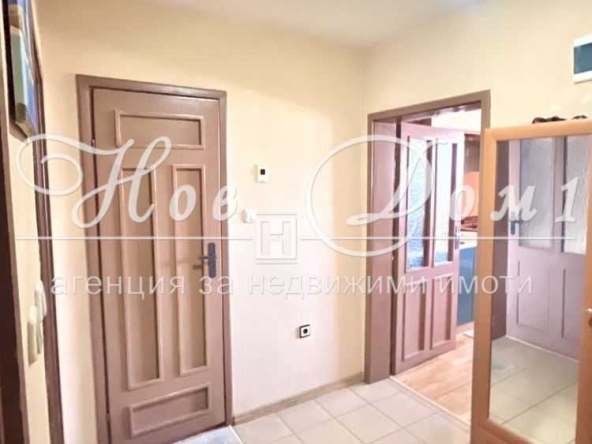 Двустаен апартамент в Варна, Лятно кино Тракия - 70 кв.м за 1999 €/кв.м - Снимка #1