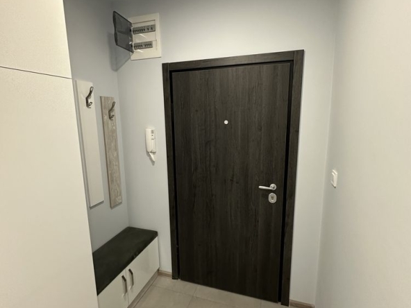 Дава се под наем Двустаен апартамент в Пловдив, Тракия - 65 кв.м за 510 € - Снимка #1