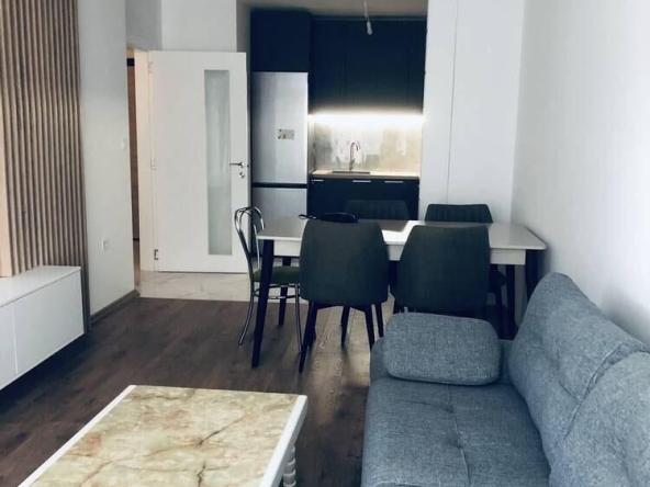 Дава се под наем Двустаен апартамент в Пловдив, Кършияка - 82 кв.м за 550 € - Снимка #1