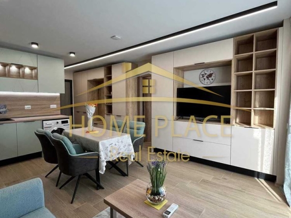 Дава се под наем Двустаен апартамент в Варна, Победа - 58 кв.м за 714 € - Снимка #1