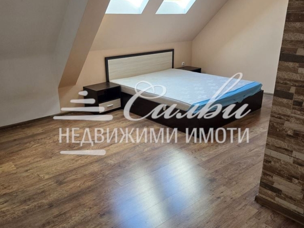 Дава се под наем Двустаен апартамент в Шумен, Математическа гимназия - 75 кв.м за 255 € - Снимка #1