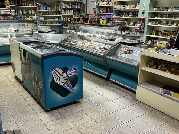 Дава се под наем Магазин в с. Беляковец, Област Велико Търново - 60 кв.м за 561 € - Снимка #1