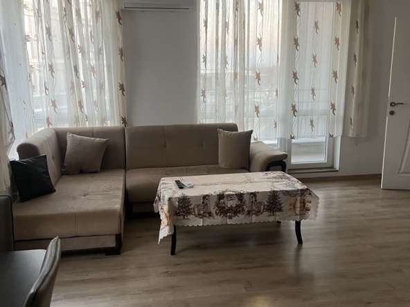 Дава се под наем Двустаен апартамент в Пловдив, Коматево - 58 кв.м за 331.5 € - Снимка #1