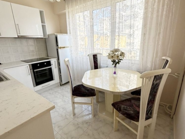 Тристаен апартамент в Велико Търново, Бузлуджа - 82 кв.м за 1330 €/кв.м - Снимка #1