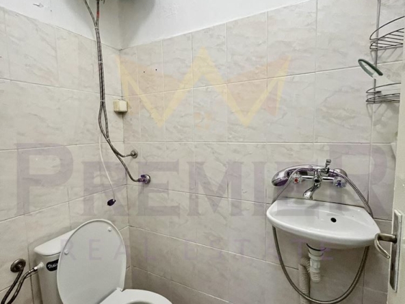 Дава се под наем Едностаен апартамент в Добрич, Център - 30 кв.м за 153 € - Снимка #1