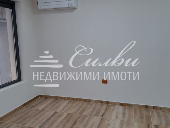 Дава се под наем Офис в Шумен, Център - 44 кв.м за 255 € - Снимка #1
