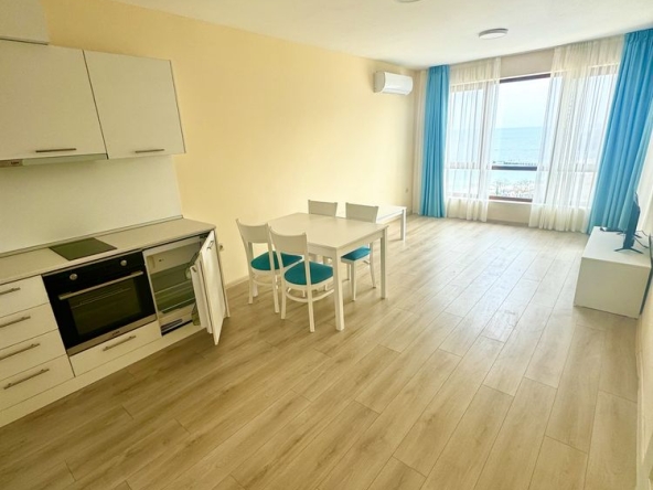 Двустаен апартамент в Варна, Спортна зала - 79 кв.м за 1836 €/кв.м - Снимка #1