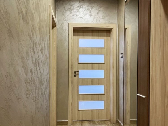 Дава се под наем Двустаен апартамент в Мездра - 56 кв.м за 255 € - Снимка #1